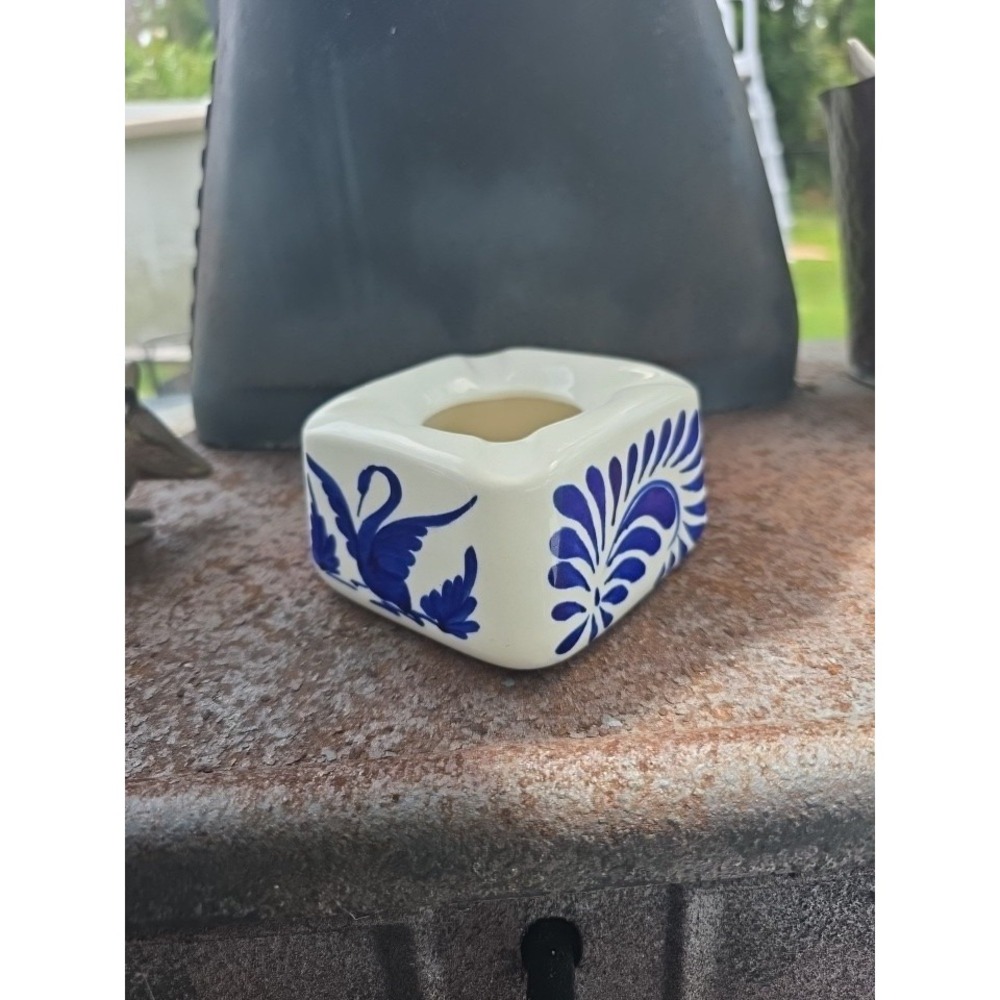 VTG Anfora Mexico Blue White Swan Pottery Ashtray 4" Square Hecho En Mexico